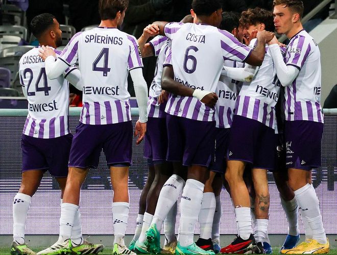 克莱汤普森正式告别勇士 克莱汤普森正式告别勇士